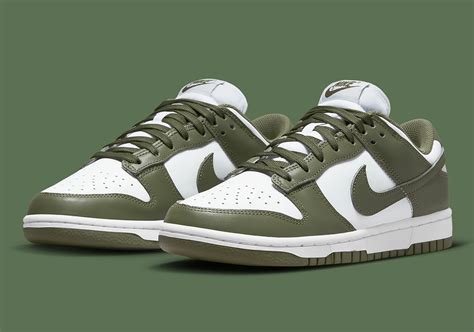 nike sb dunk low olive weiß|Sb Dunk Low shoes.